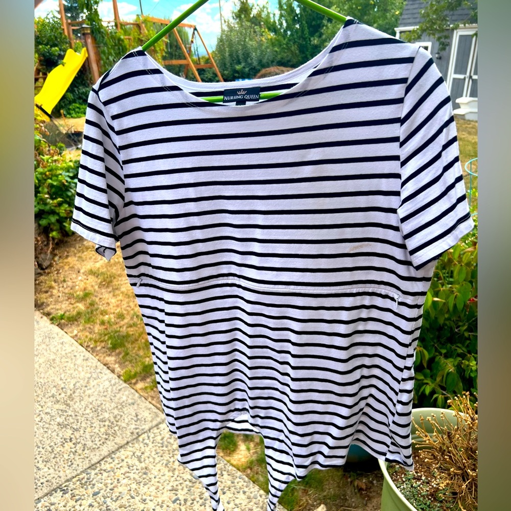 Size M, Nursing Queen Breastfeeding top with knot detail